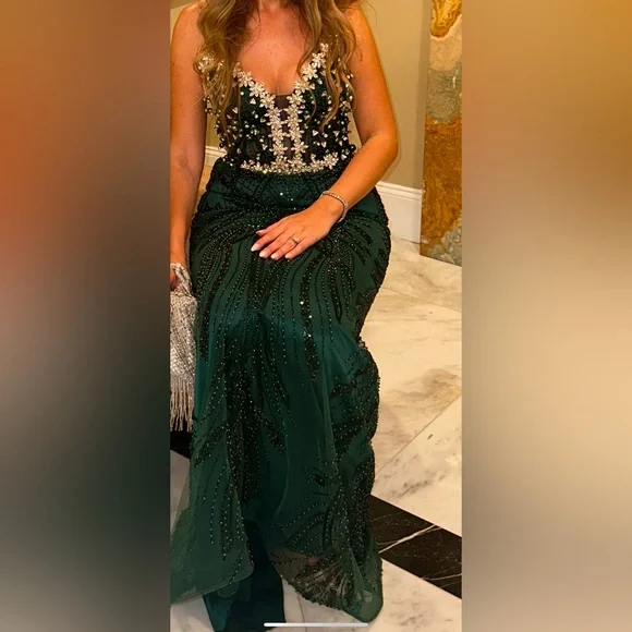 Custom Emerald green beaded corset dress - Picture 5 of 9